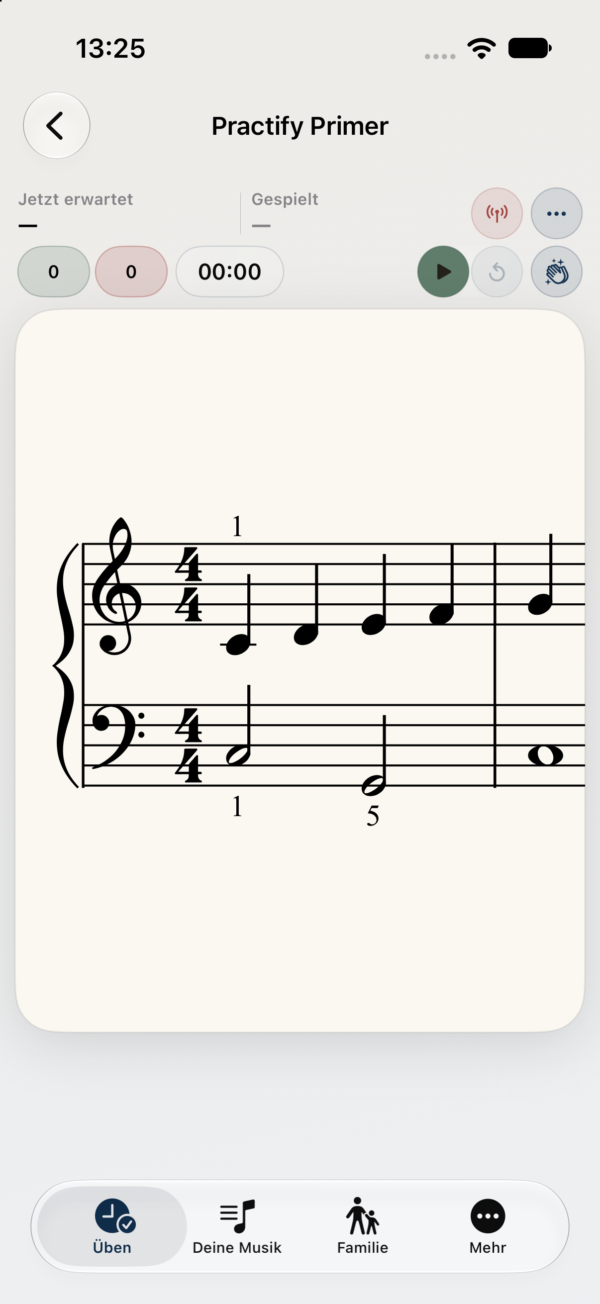 Current piano score view with hand selection and practice controls