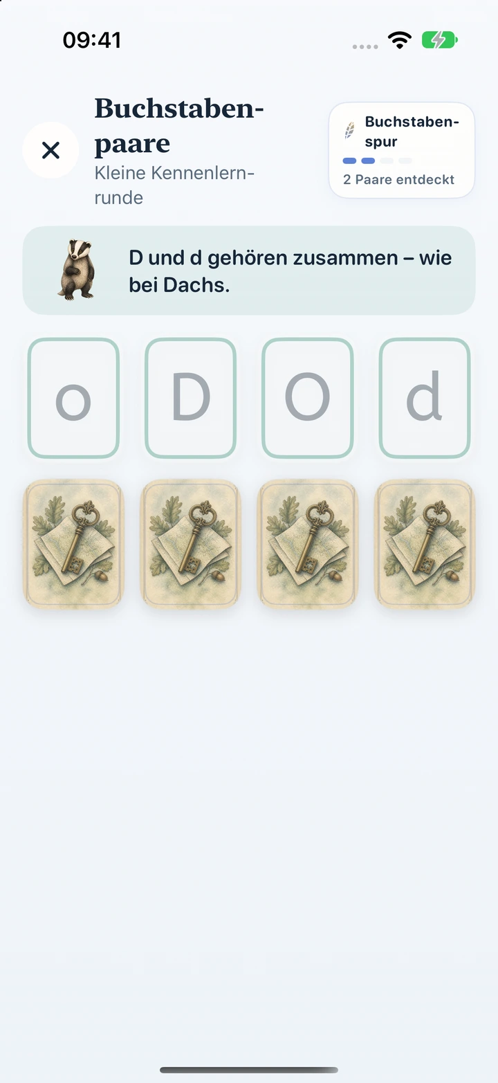 Echte App-Ansicht: Groß- und Kleinbuchstaben werden in Nox’ Buchstabenpaaren als passende Kartenpaare aufgedeckt.